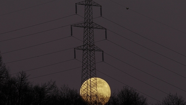 Spunta la luna dal monte